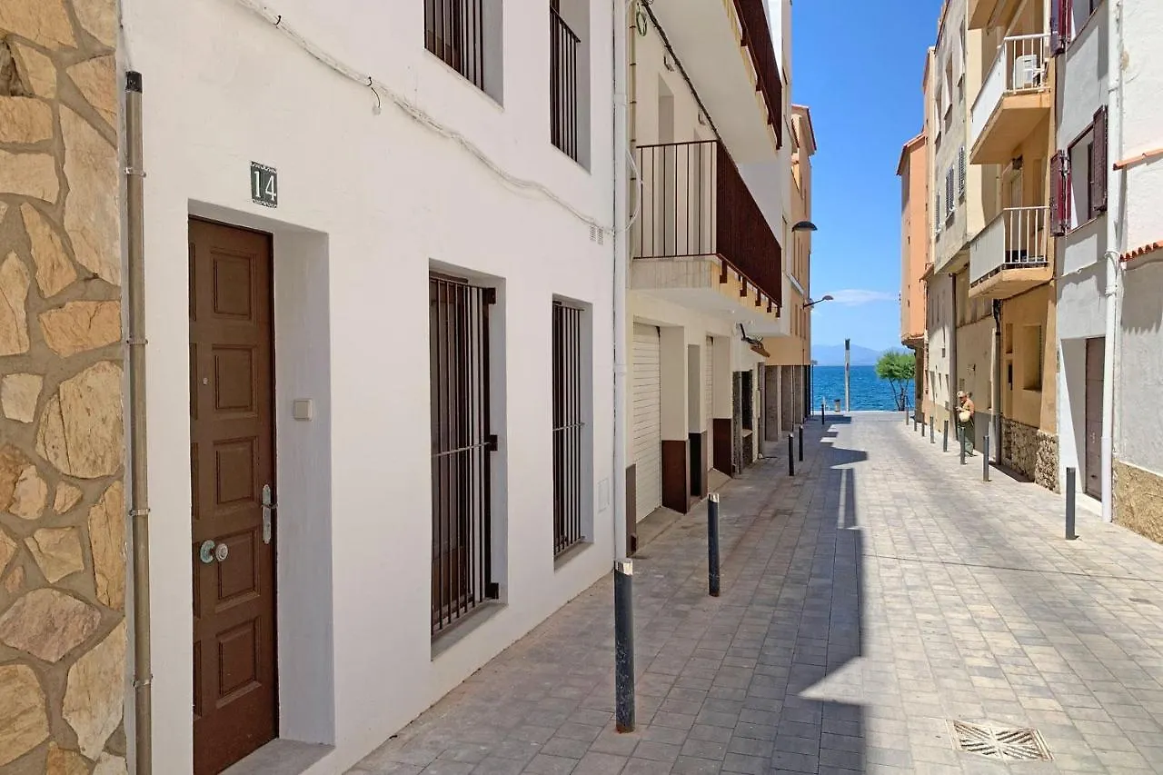 Luxe 8P Dorpshuis Centrum L'Escala 50M Van Strand 0*,  Spain